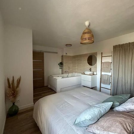 Romantique Room Muret Bagian luar foto