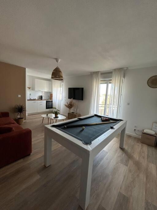 Romantique Room Muret Bagian luar foto